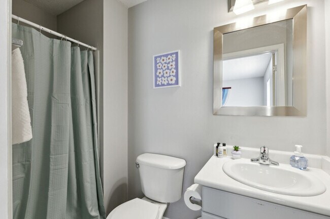 Building Photo - 3504 Carlson Bay Ct