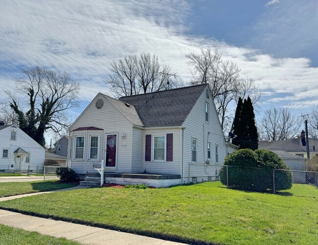 Primary Photo - 15138 Crescentwood Ave