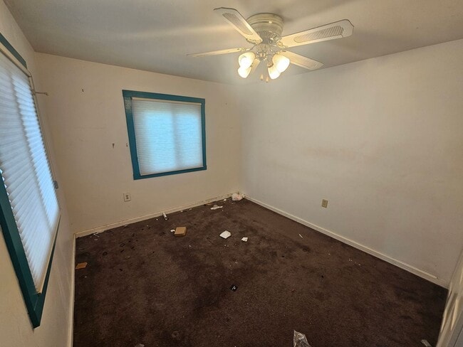 Building Photo - Live & Work in Oakland: Spacious Home with...