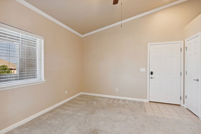Building Photo - 7124 Ash Creek Heights