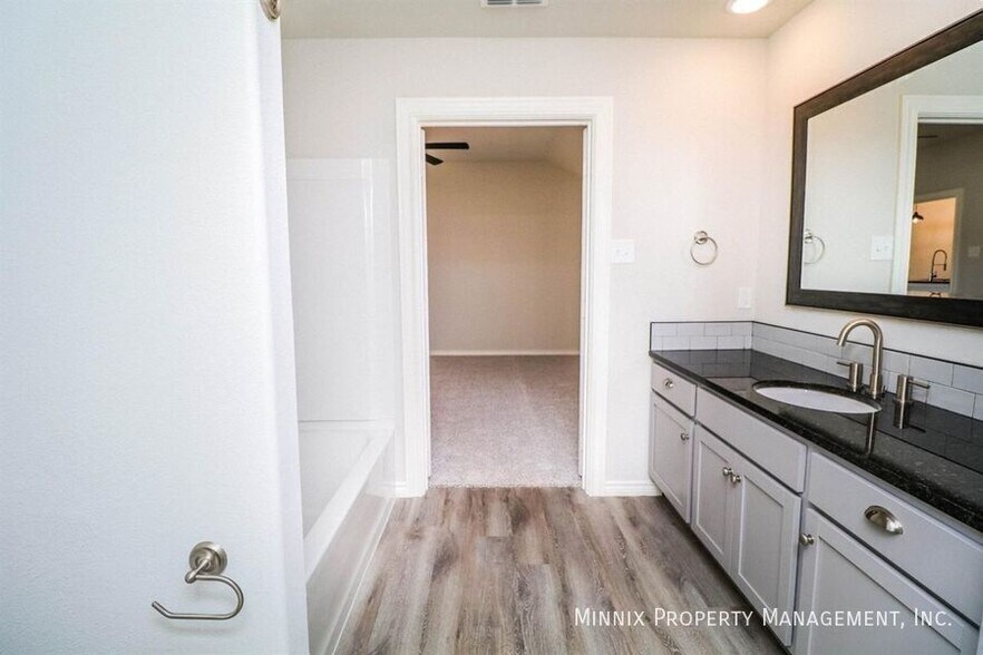 Building Photo - 2525 137th St