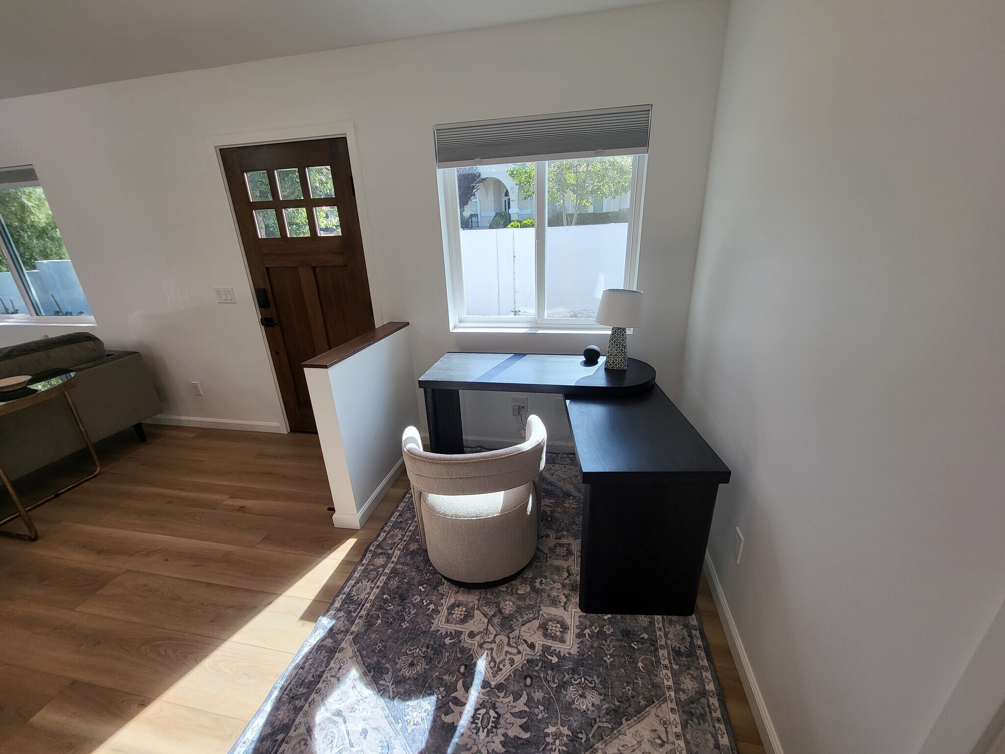 Building Photo - 409 N Rancho Rd