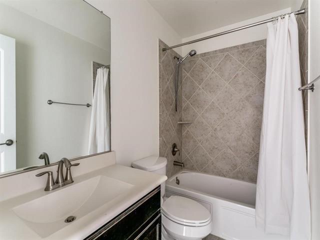 Building Photo - 600 Pollyann Trl