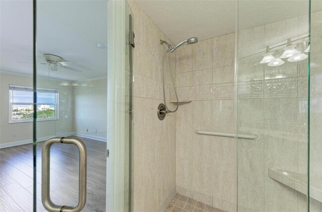Building Photo - 435 S Gulfstream Ave