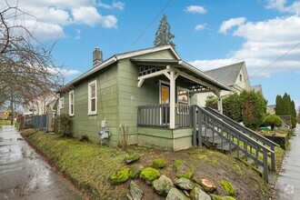 Building Photo - Charming 1-Bedroom Bungalow with a Gardene...