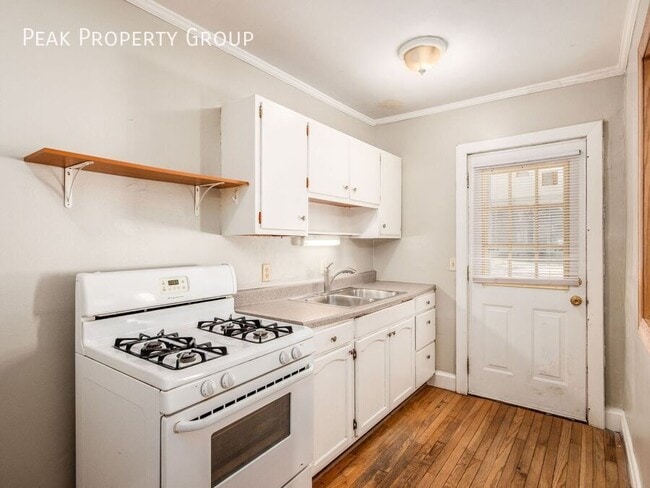 Building Photo - 1425 Northwest Blvd