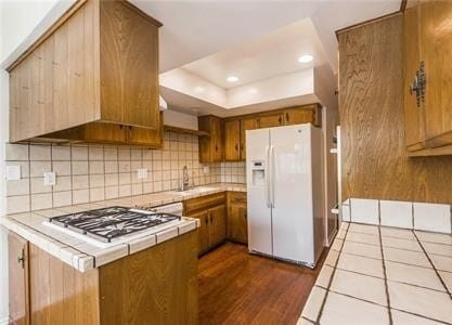 Building Photo - 1019 E Walnut Ave