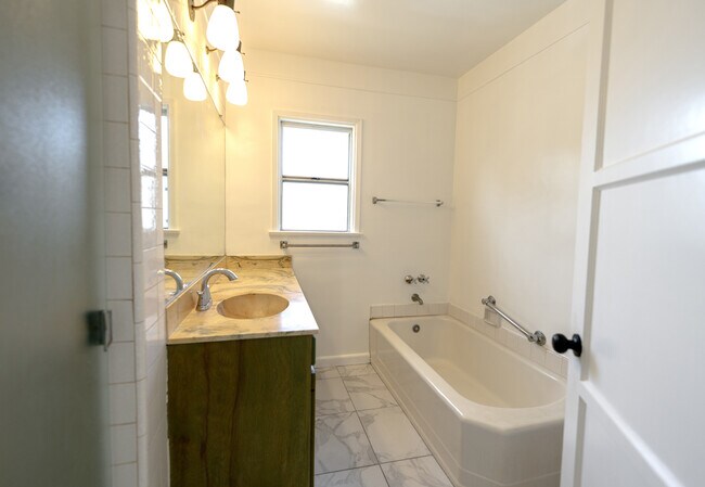 Building Photo - 233 W 64th St