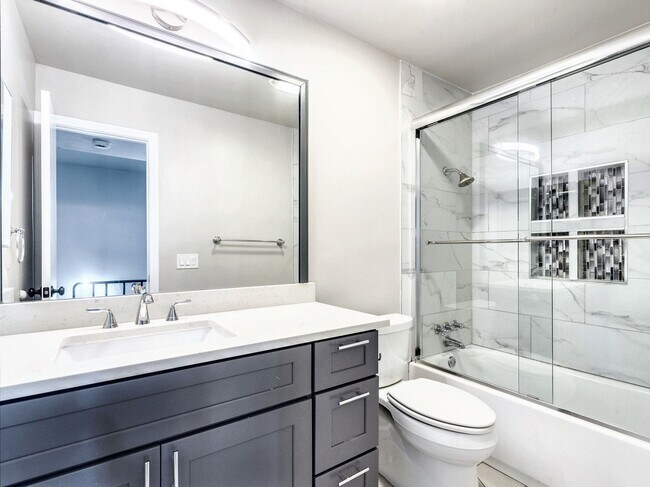 Building Photo - Contemporary 3/BR 1.5/BA Home with Updated...
