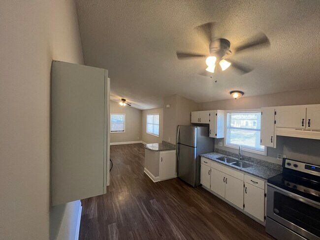 Building Photo - 8602 Mandolin Ct