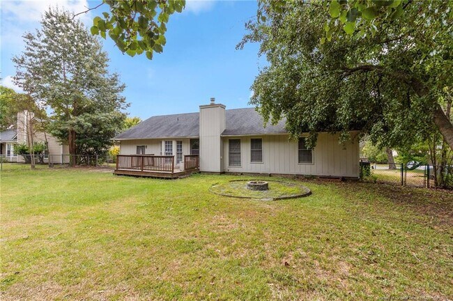 Building Photo - 6924 Woodmark Dr