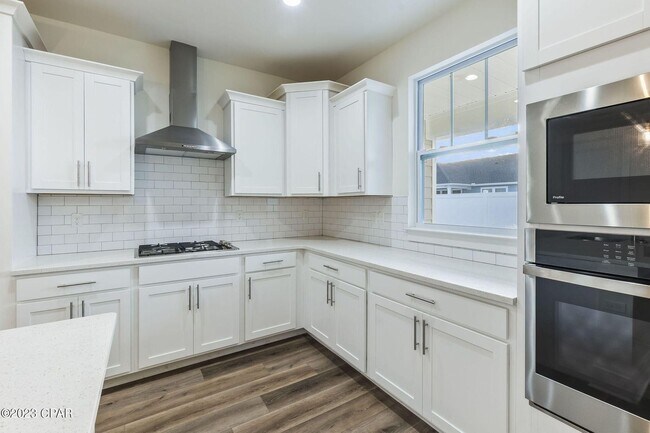 Building Photo - 455 Foxtail Wy