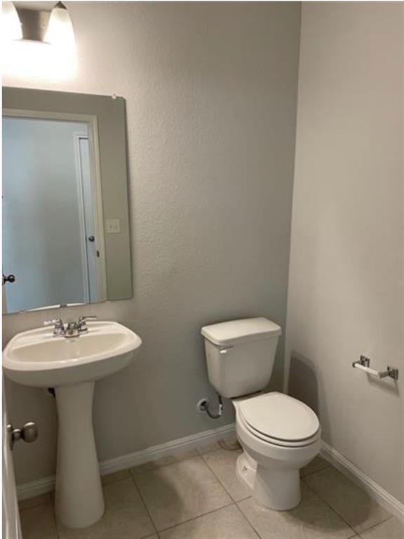 Building Photo - 328 La Escalera Dr