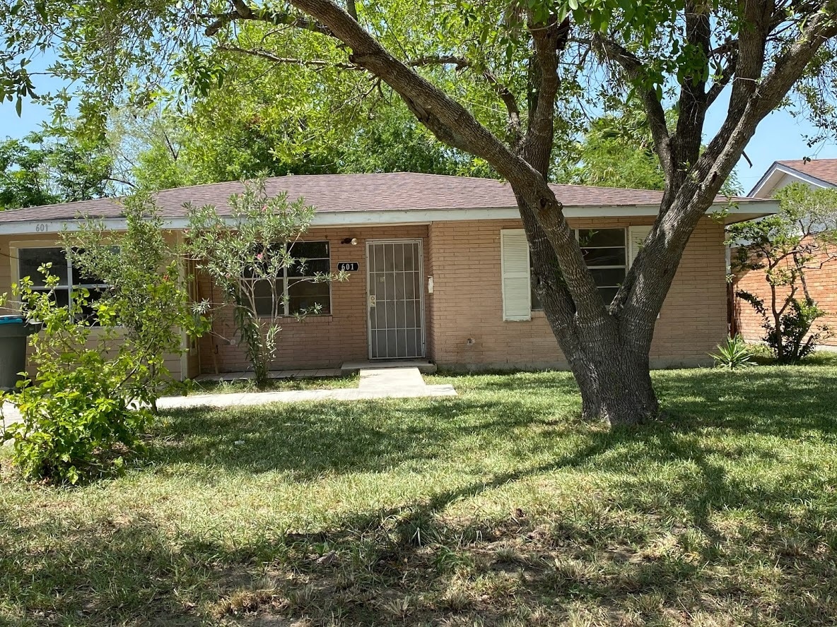 Building Photo - 601 E Williamson Ave