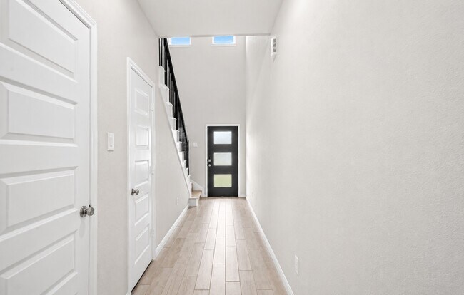 Building Photo - 17542 Rosette Grass Dr
