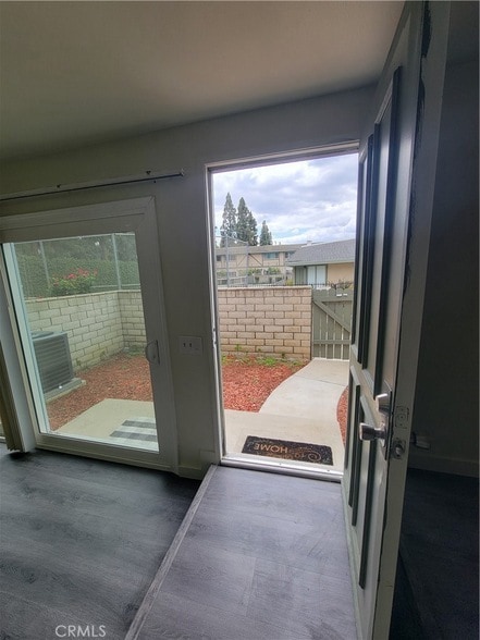 Building Photo - 1103 W Francis St