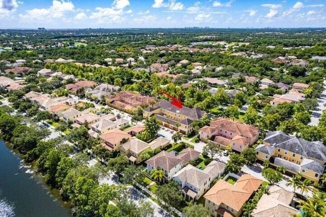 Building Photo - 207 Edenberry Ave