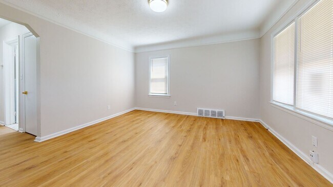 Building Photo - Well-Maintained 3-Bedroom Home for Lease in Warren
