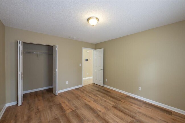 Building Photo - 3100 Pebble Creek Ln