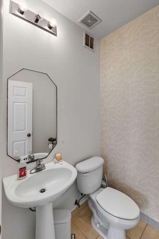 Building Photo - 9181 Villa Palma Ln