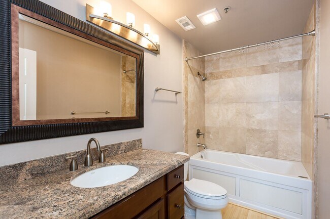 Building Photo - Heart of Bankers Hill at La Parc Chateau!