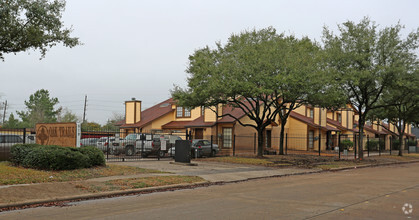 Building Photo - Blakemore Townhomes