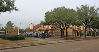 Building Photo - Blakemore Townhomes
