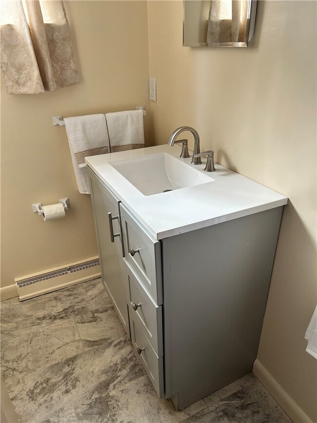 Building Photo - 1254 Charles St