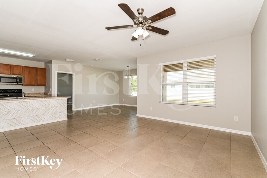 Building Photo - 629 SW 25th Terrace