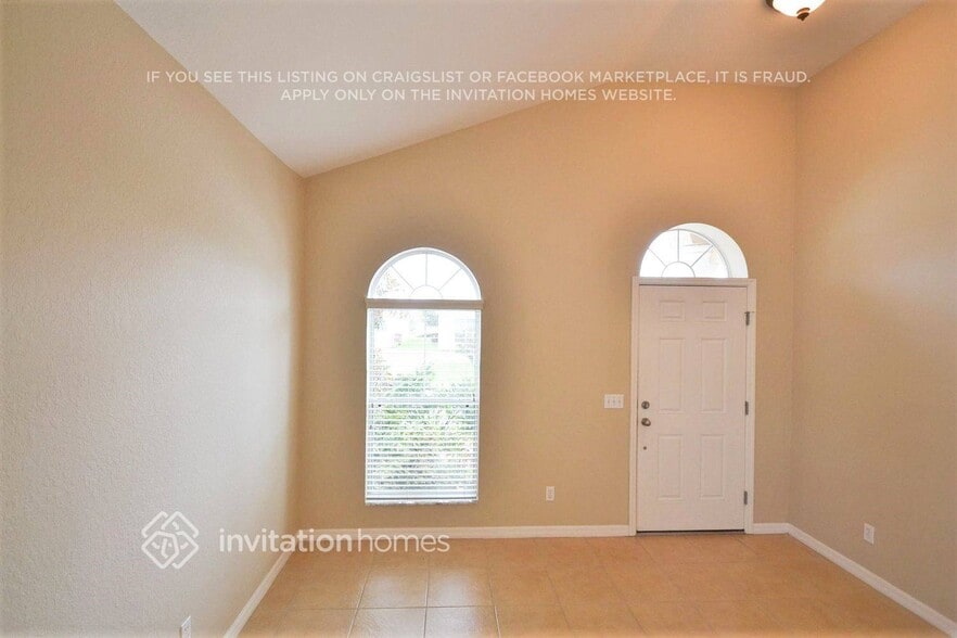 Building Photo - 204 Tower View Dr E