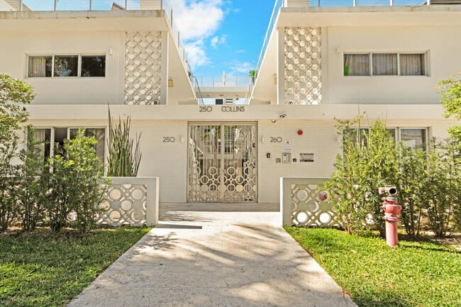 Building Photo - 250 Collins Ave