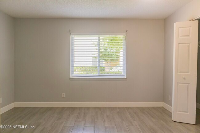 Building Photo - 3900 Mission Dr