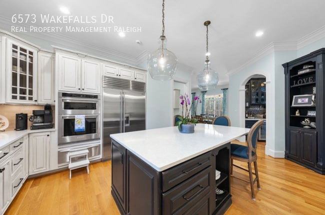 Building Photo - 6573 Wakefalls Dr