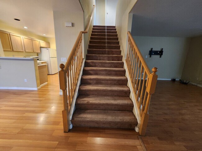 Building Photo - Modern Comfort in the Heart of Summerlin!