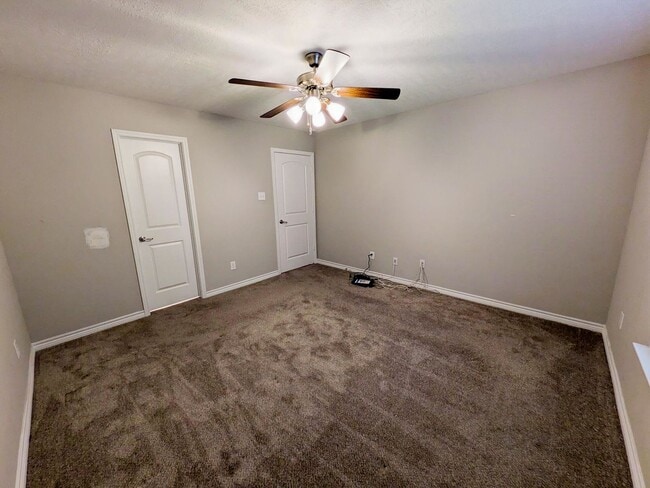 Building Photo - 610 Craig St