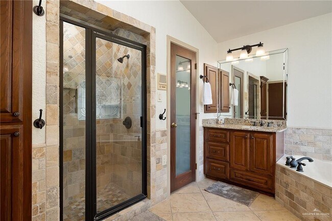 Building Photo - 812 Rio Grande Dr