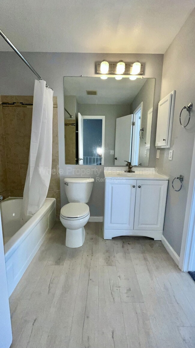 Building Photo - 14324 E Hawaii Cir