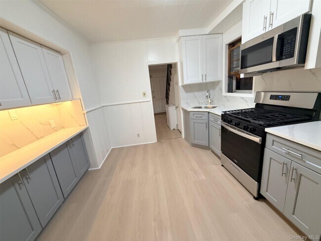 Building Photo - 184 Cleveland Ave