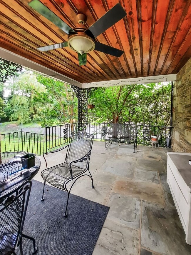 Building Photo - Short-term Rental. 4BR/3.5BA Cape Cod – Ov...