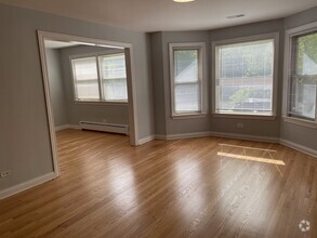 Building Photo - 5839 N Cicero Ave