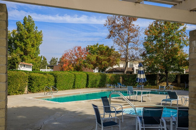 Building Photo - 3709 Summershore Ln