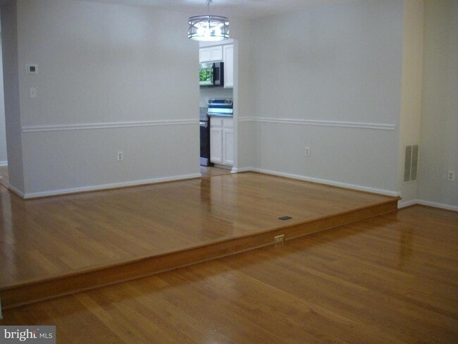 Building Photo - 3943 Collis Oak Ct
