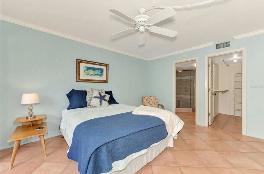 Building Photo - 1650 Pine Tree Ln