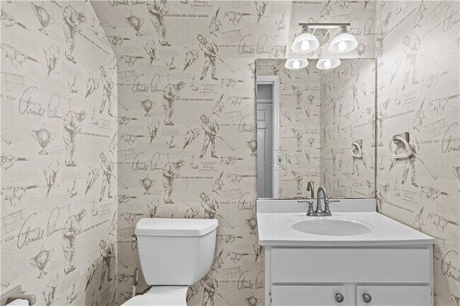 Building Photo - 3460 Goldenrod Dr