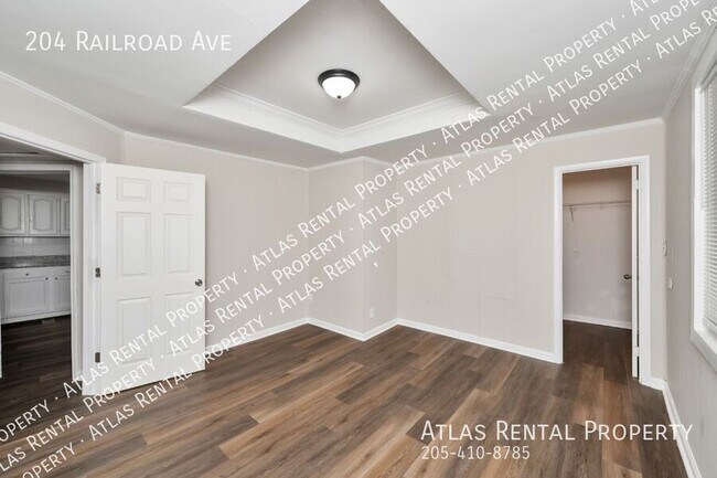 Building Photo - 204 Railroad Ave
