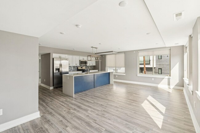 Building Photo - 1900 N 4th St