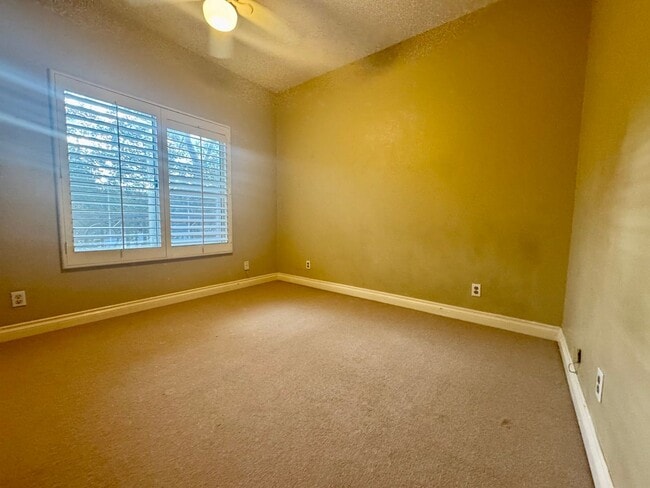 Building Photo - 3 Bedroom spacious home in beautiful Aliso Viejo