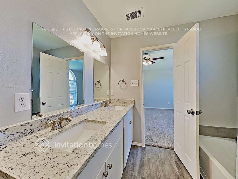 Building Photo - 421 Candlestick Trail