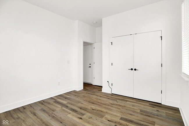 Building Photo - 1303 Deloss St