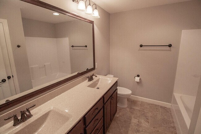 Building Photo - 7407 Pemberton Dr